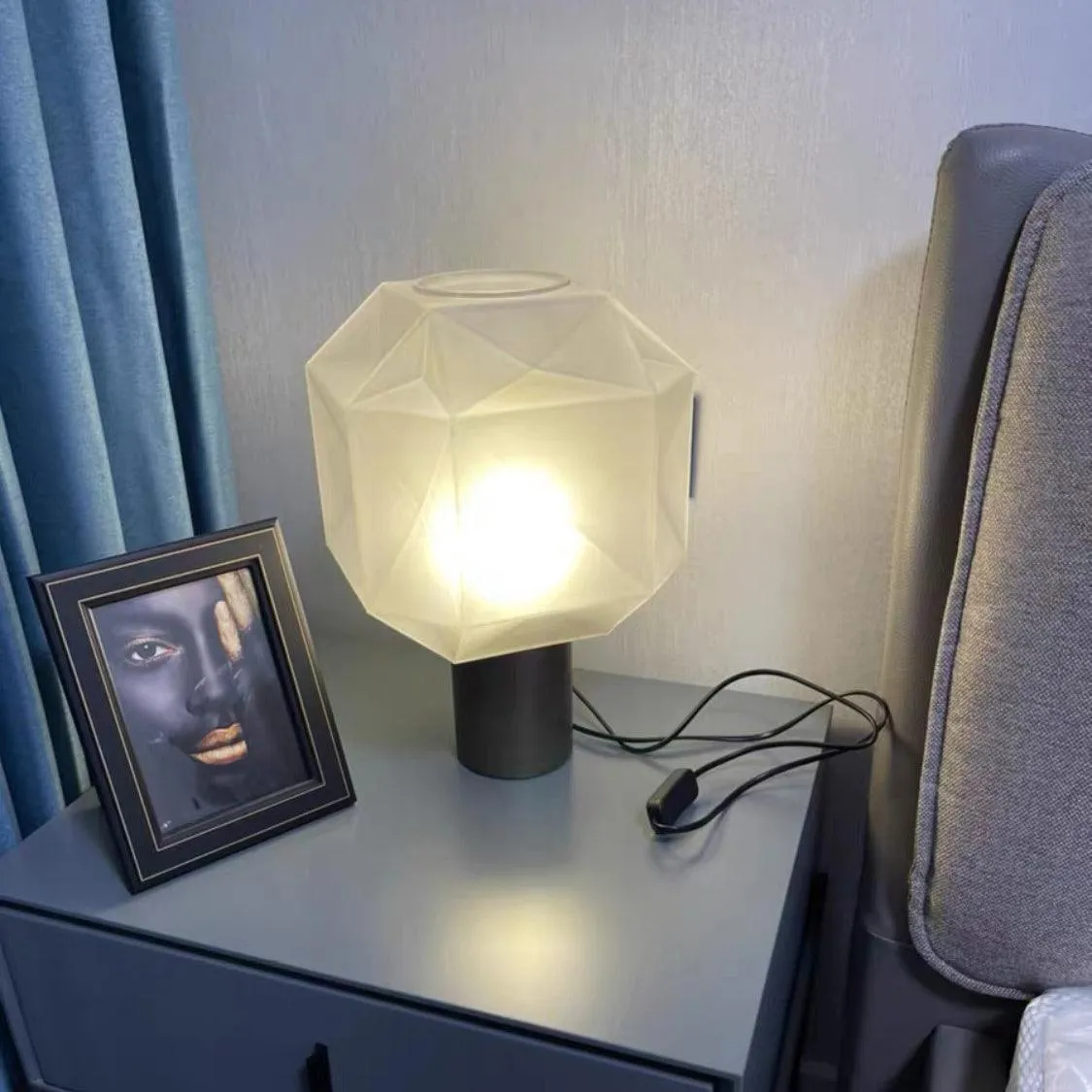 Cubo Table Lamp