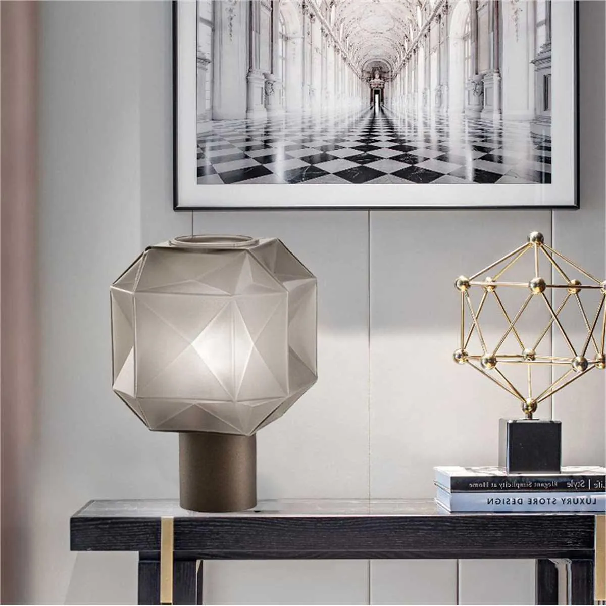 Cubo Table Lamp