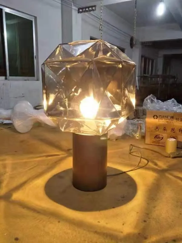 Cubo Table Lamp