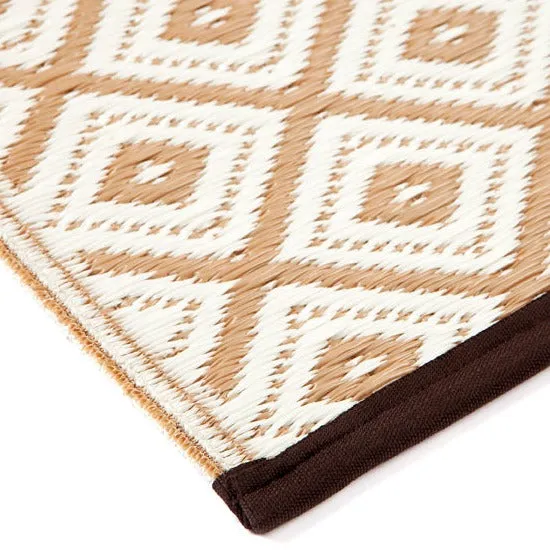 Kimberley Beige And White Diamond Recycled Plastic Reversible Outdoor Rug