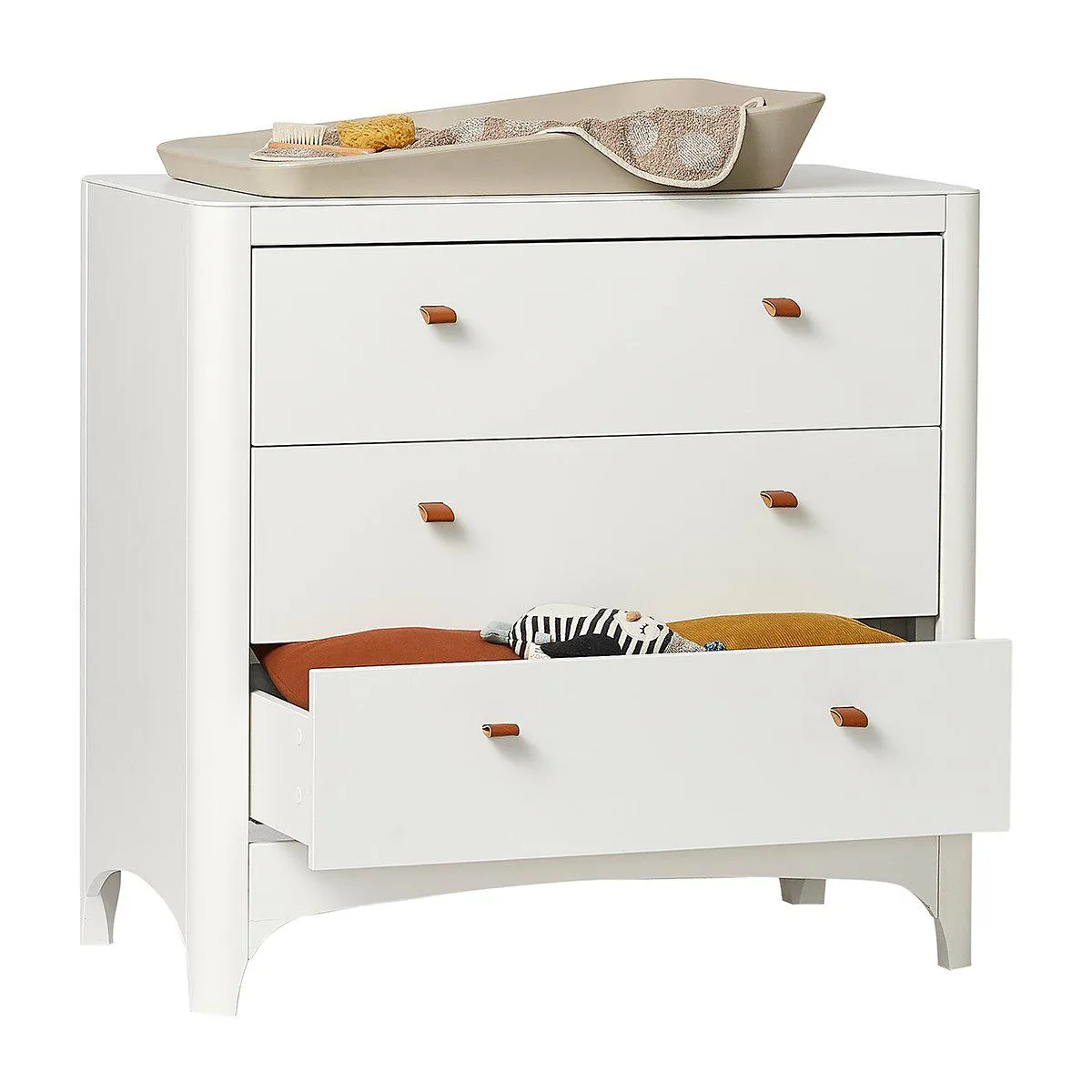 Leander, Classic Dresser