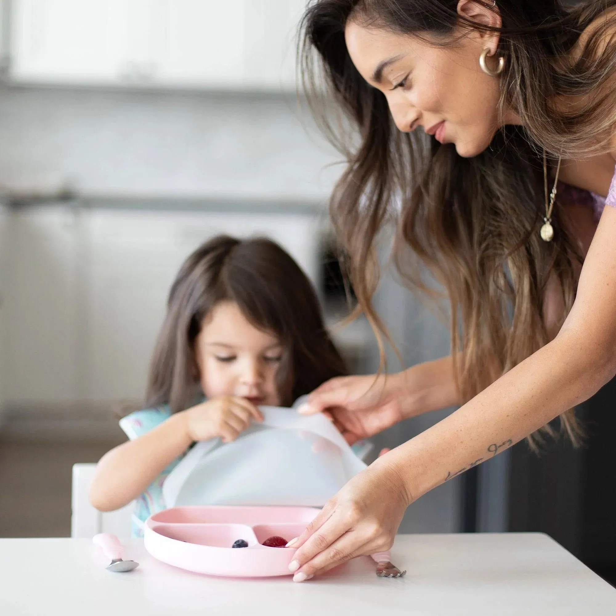 Silicone Grip Dish: Pink