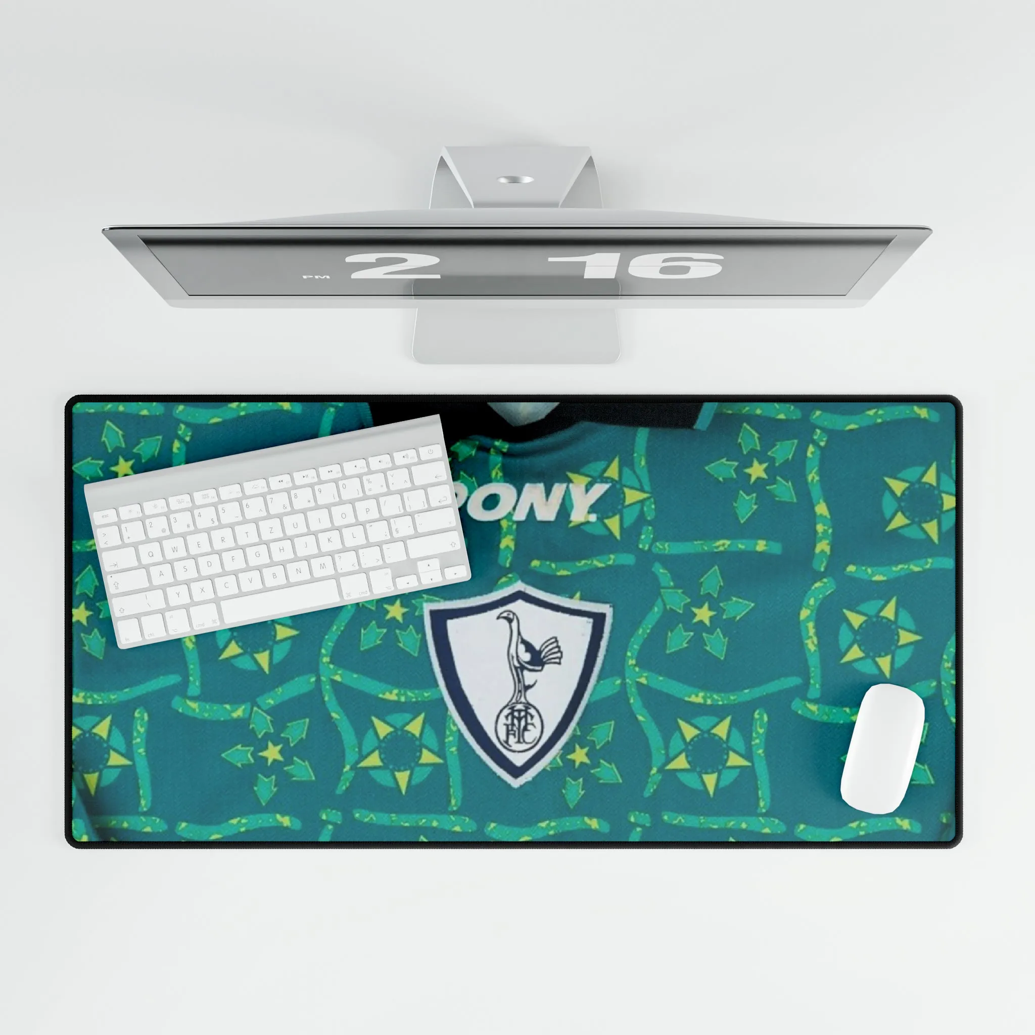 Spurs Retro GK Kit 96/97 - Desk Mat